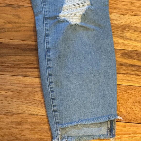 Lucky Brand Ava Jeans Women's Size 8/29A Mid Rise Crop Blue Denim Distressed - Picture 2 of 8
